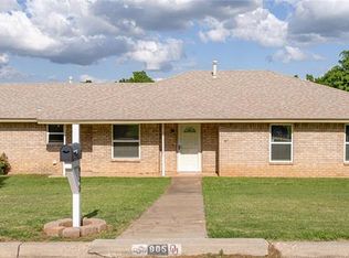 905 Mulberry Ln, El Reno, OK 73036