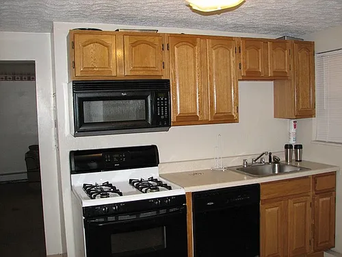 65 S 17th St #4 Photo 1