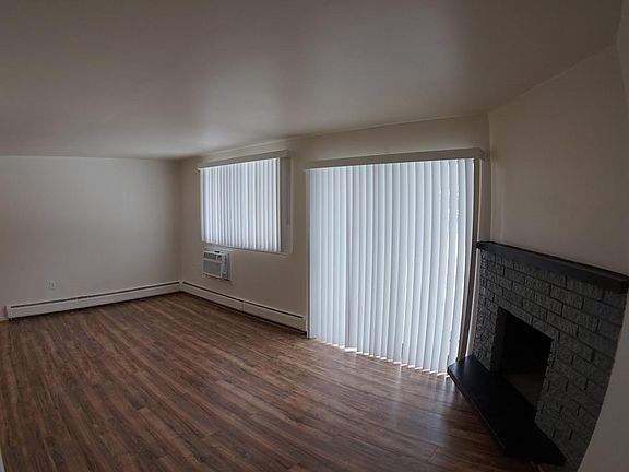4th image of 148 Huronview Ct #148
