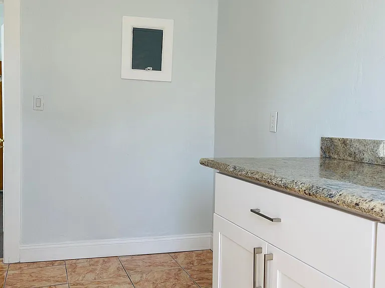 2764 73rd Ave #7 — Photo 8