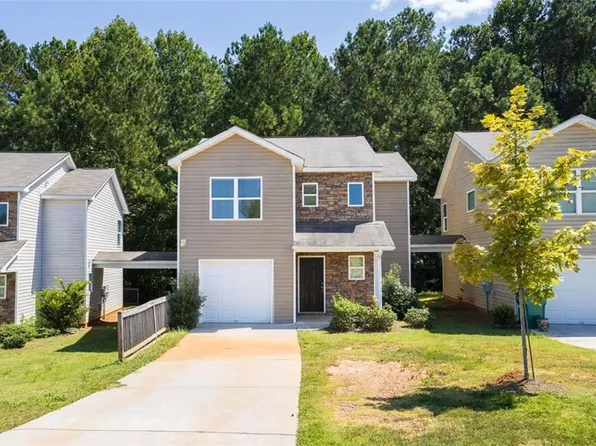 645 Carlton Pointe Dr, Palmetto, GA 30268