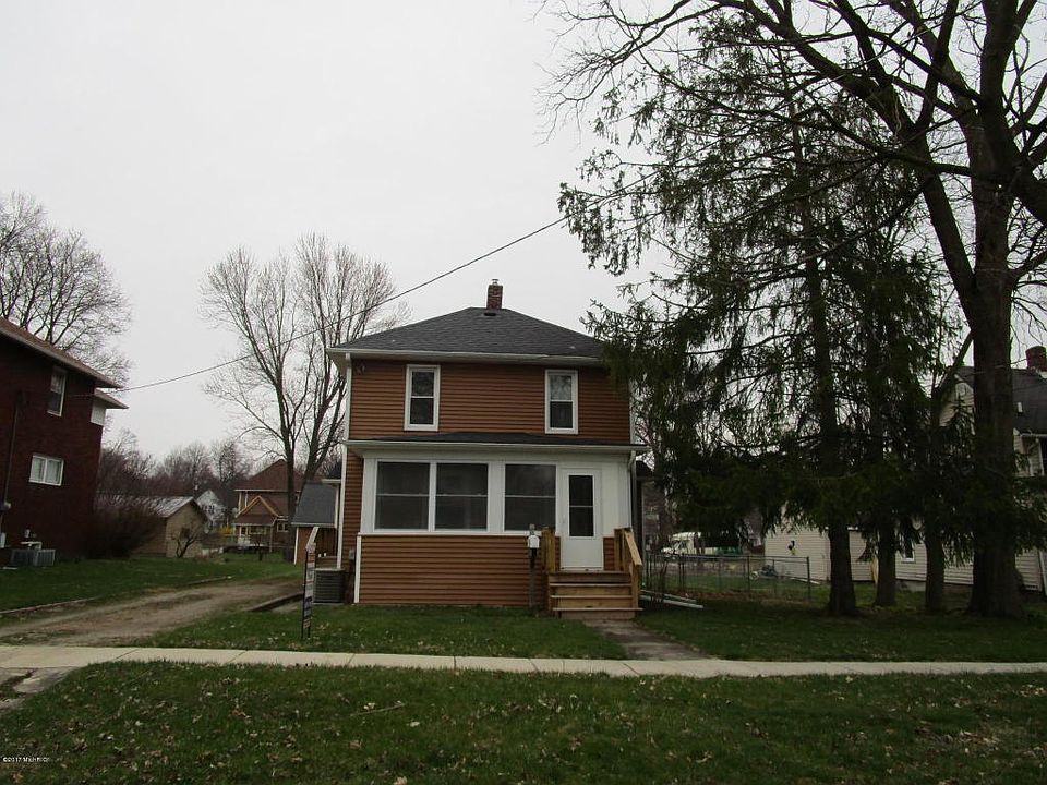 1st image of 404 Crandall St
