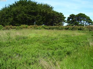 971 13th St SW, Bandon, OR 97411