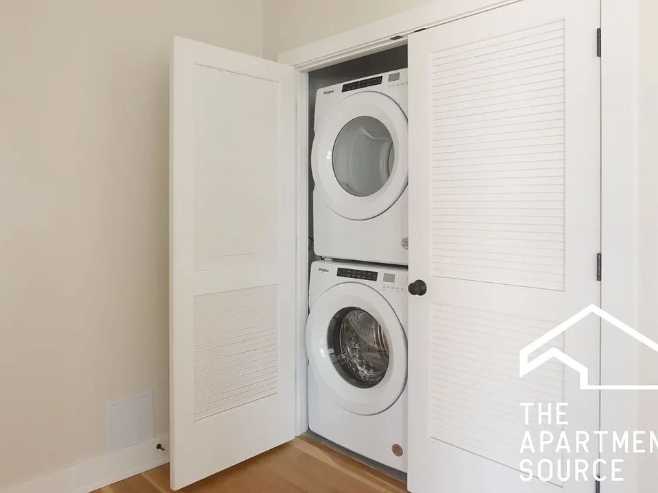 1st image of 3354 N Sheffield Ave #3