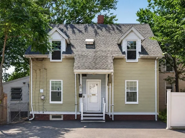 19 Huss Ct, Lynn, MA 01905