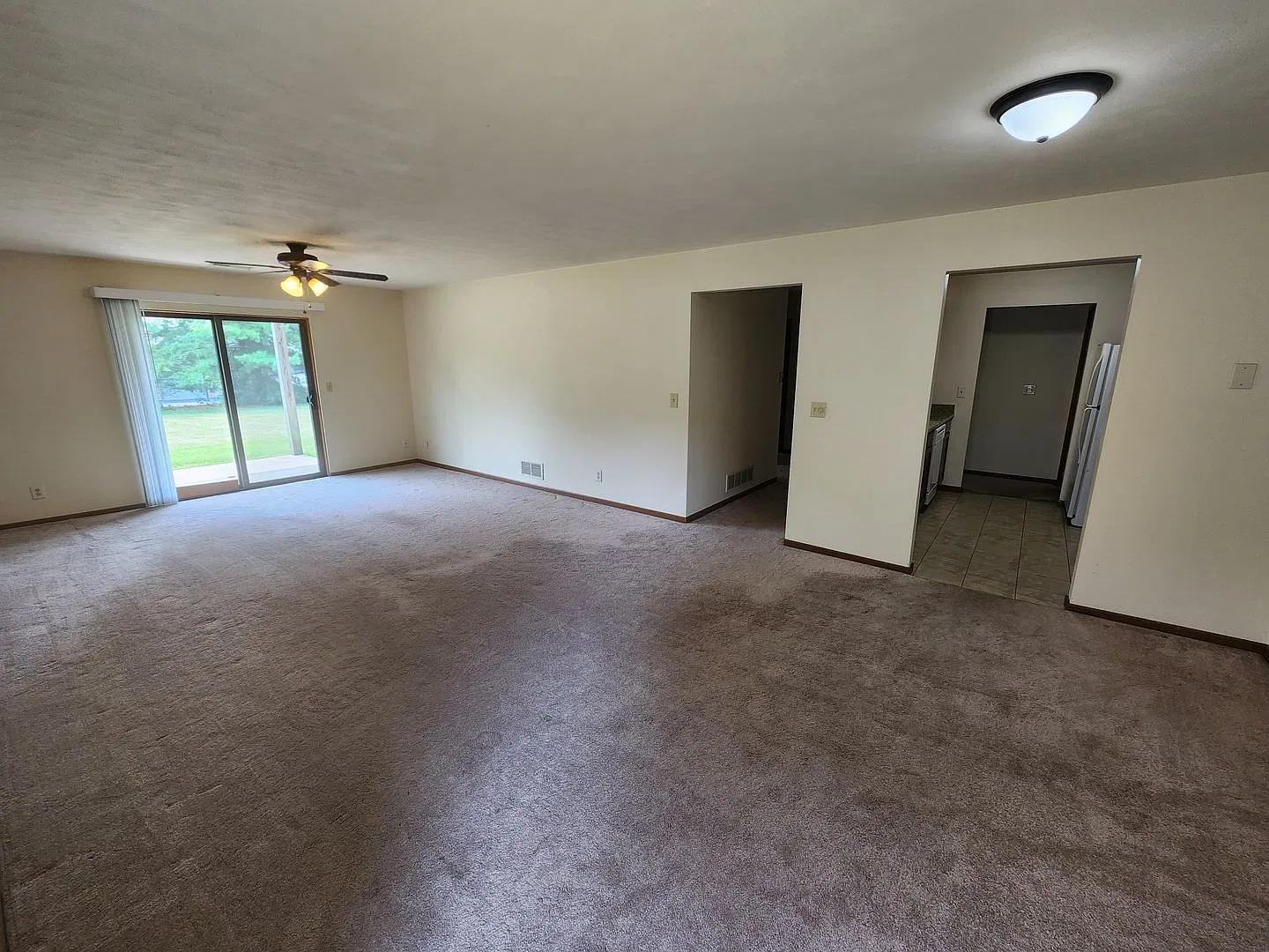 6297 Garrett Lane — Photo 3