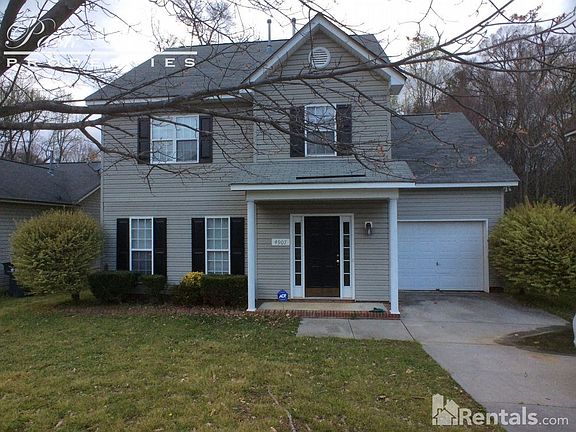 2nd image of 4907 Osage Cres