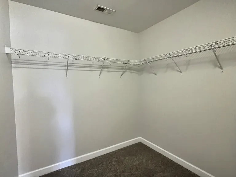 144 N Hines St — Photo 27