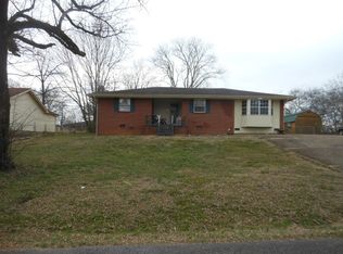 16 Polk Cir, Fort Oglethorpe, GA 30742