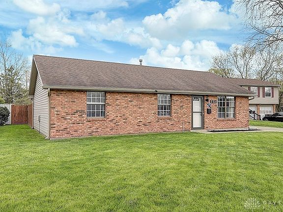 2nd image of 754 Louise Dr