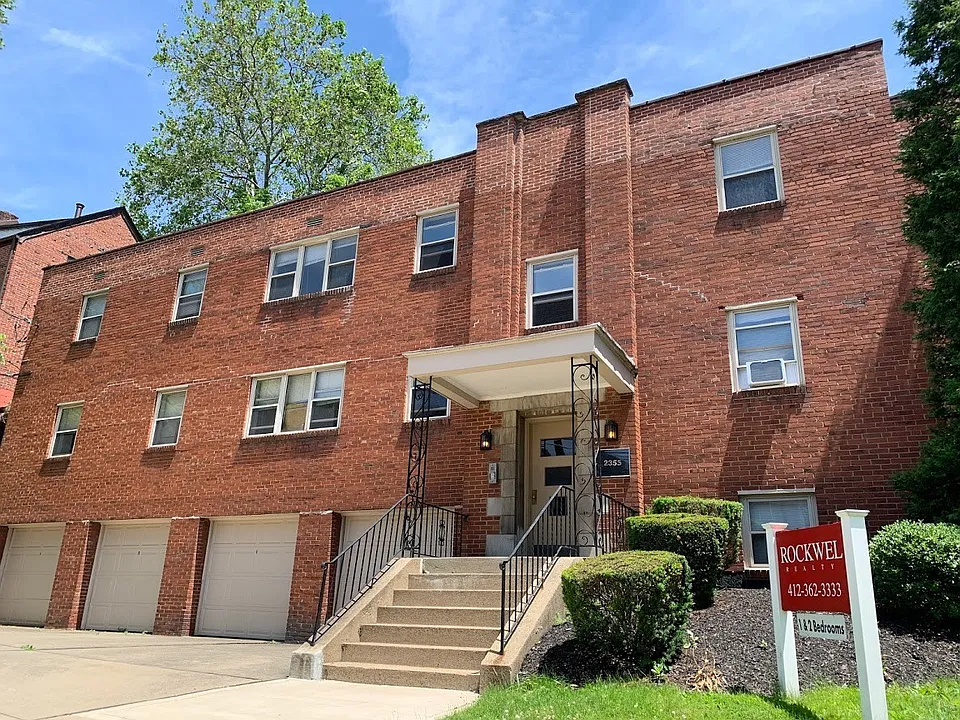 2355 Eldridge