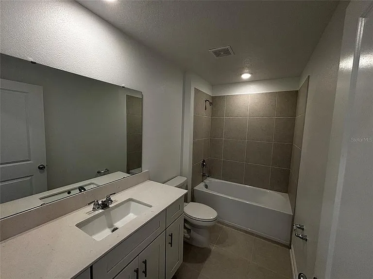 4763 Guinep Ln — Photo 38