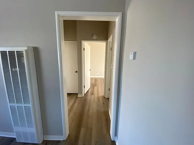2251 Buena Vista Ave — Photo 2
