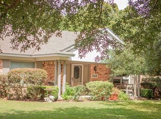 1413 S Main St, Lindale, TX 75771