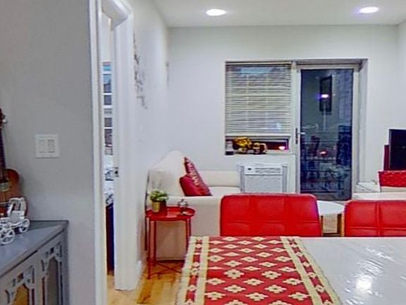 3rd image of 7216 47th Ave #3