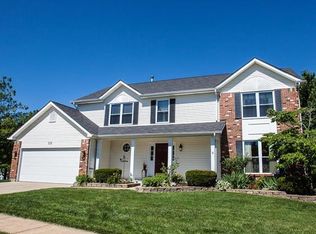 111 Harbour Pointe Dr, Grover, MO