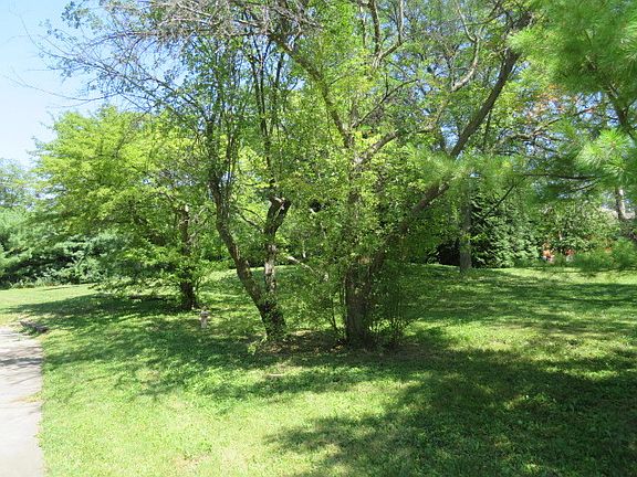 5th image of 4050 Pamella Ln