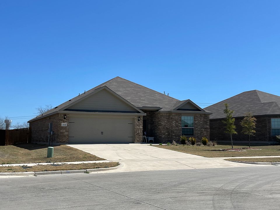 2nd image of 1705 Blue Water Ct