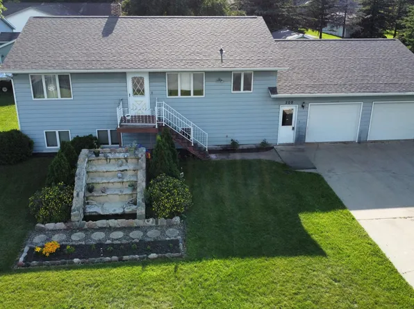 209 4th Ave NW, Melrose, MN 56352