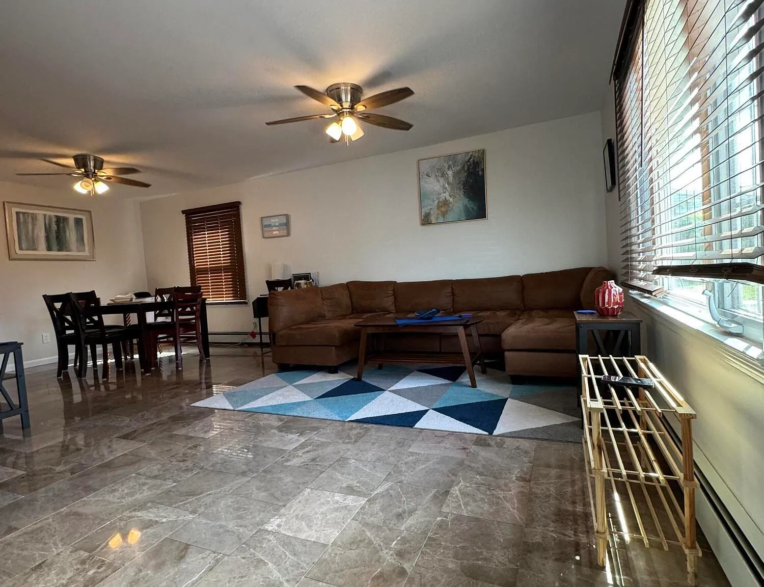 3 bed, 2529 sqft, $2,400 — Photo 2