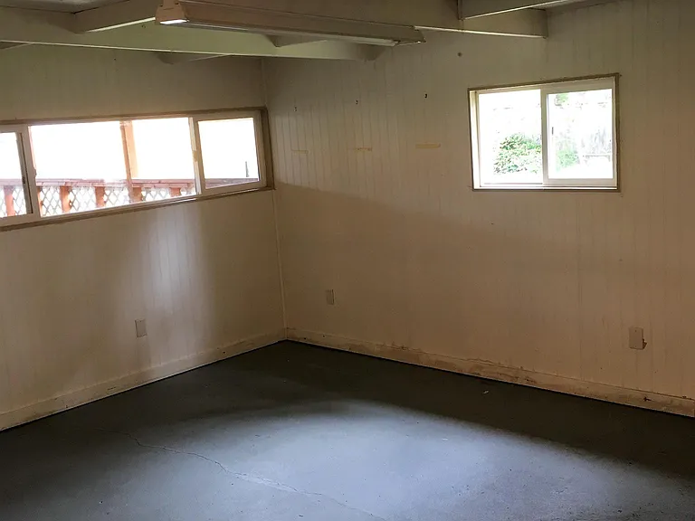 866 Pierce Ave NE — Photo 11