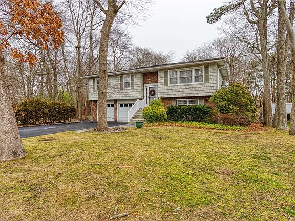 2nd image of 113 Lincoln Dr
