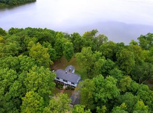 1121 Lakeridge Rd, Danville, IL 61832