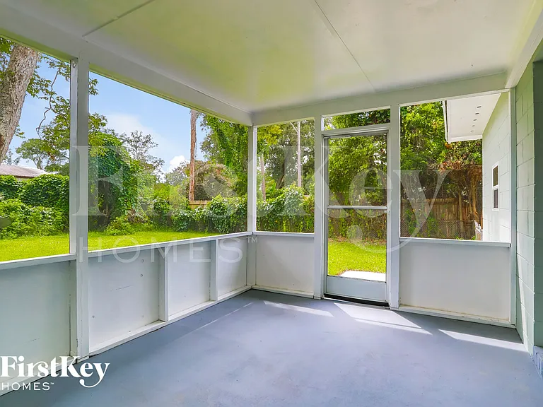 3044 Yanlee Ln — Photo 13