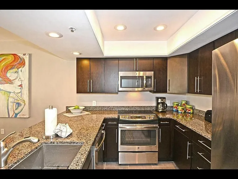 100 Gulf Shore Dr #101 — Photo 5