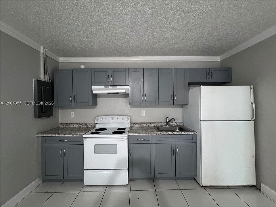 1st image of 302 SW 1st Ct #A