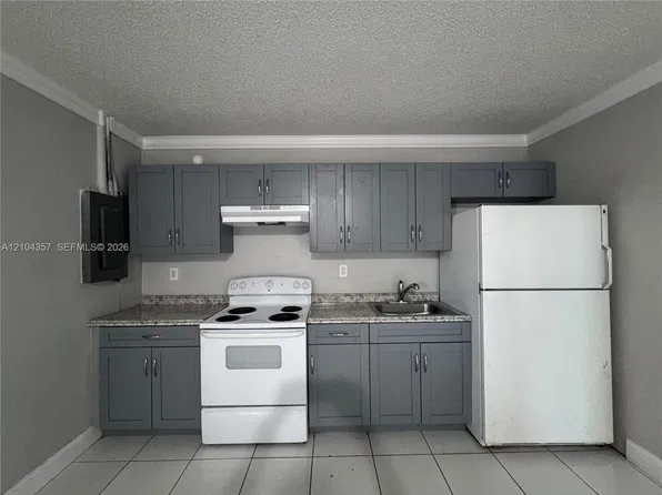 302 SW 1st Ct #A, Pompano Beach, FL 33060