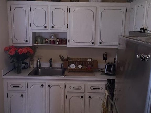 3rd image of 402 Dorchester Pl APT 36