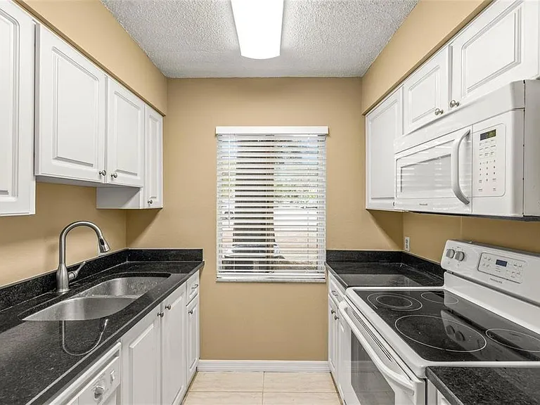 7510 Presley Pl #A-98 — Photo 3