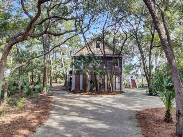 8840 Marsh Aire Ln, Edisto Island, SC 29438