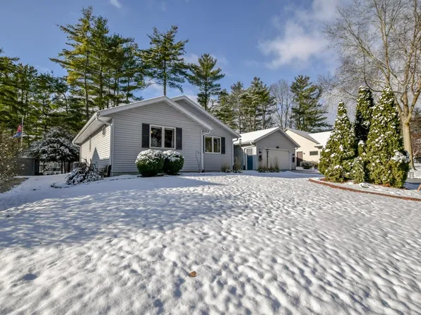 831 E Woodland Trl, Prairie Du Sac, WI 53578