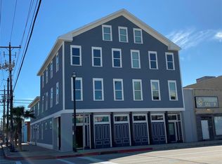 405 24th St APT 303, Galveston, TX 77550