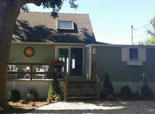 748 Sound Shore Rd, Riverhead, NY 11901