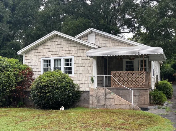 325 E Church St, Elberton, GA 30635
