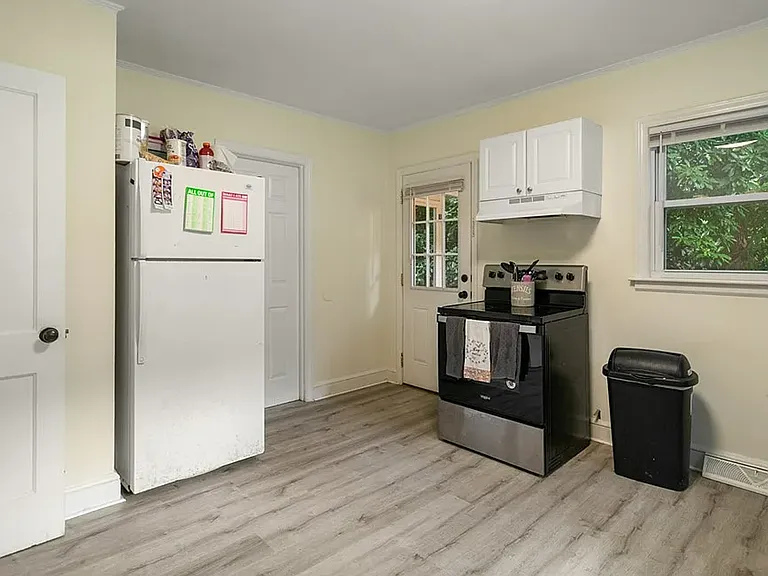 125 Clemson St — Photo 6
