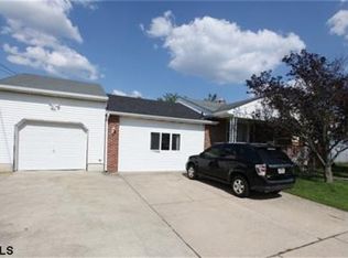 409 N Somerset Ave, Ventnor, NJ 08406