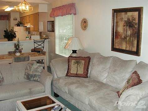 18-G River Oaks living