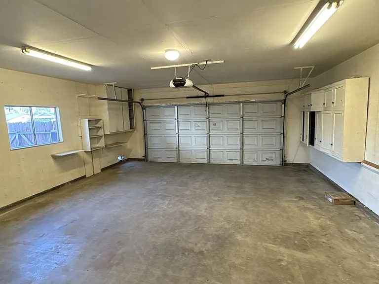 3504 W Cutler Ave — Photo 29