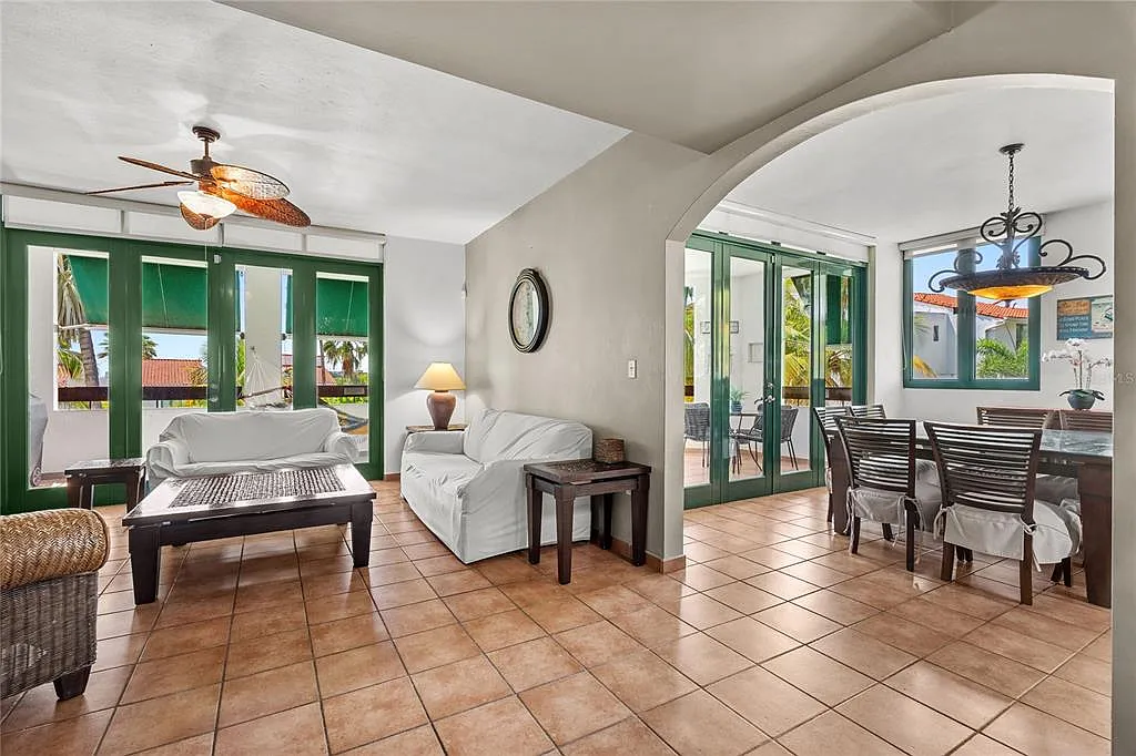 3 bed, 3.5 bath, 2226 sqft, $4,500 — Photo 4