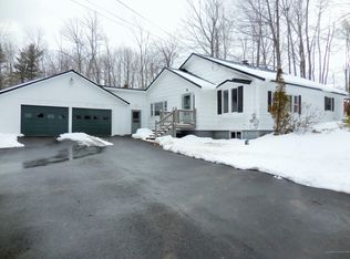 1412 Main Rd, Carmel, ME 04419