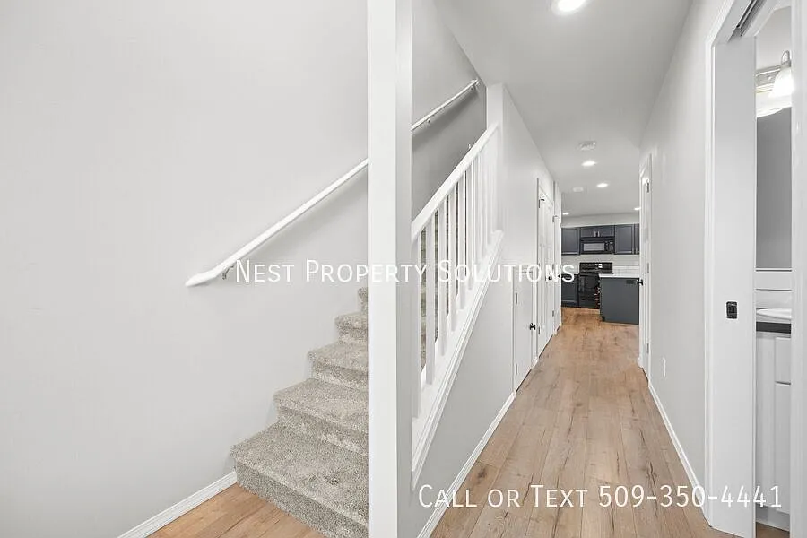 Modern Duplex with Private Fenced Yard & Washer/Dryer Included — Photo 4