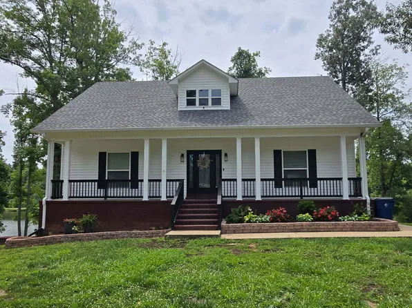 190 Sycamore St, Adamsville, TN 38310