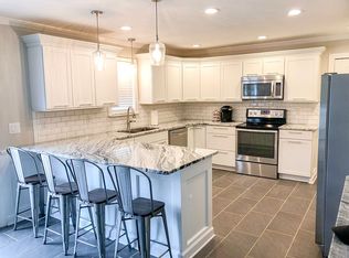 9 Sanders Dr, Gallipolis, OH 45631