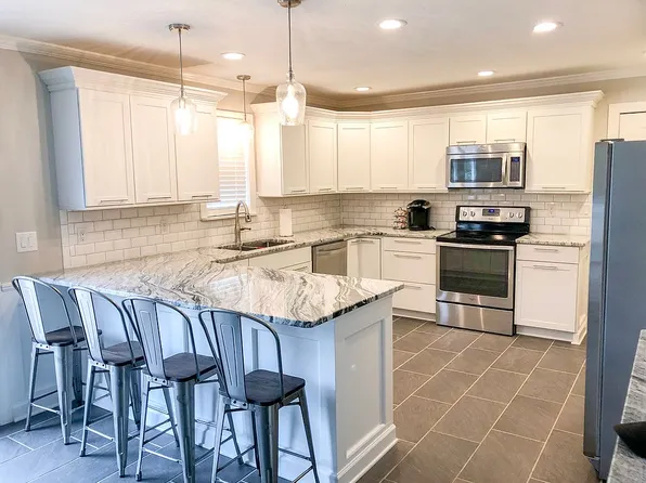 9 Sanders Dr, Gallipolis, OH 45631
