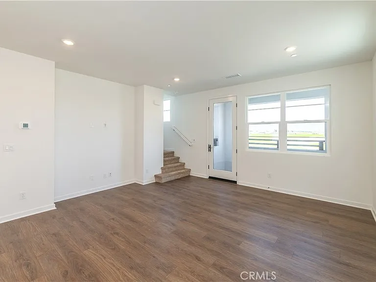 2472 E Stanley Paseo — Photo 8