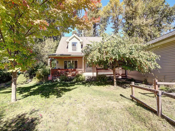 307 5th St E, Columbia Falls, MT 59912